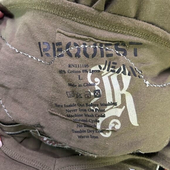 Y2K Grunge Top Army Green Studded Embroidered Patches Punk T-Shirt Sz Large - Picture 10 of 10